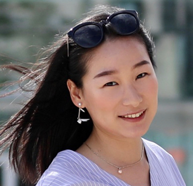 Luna Zhong